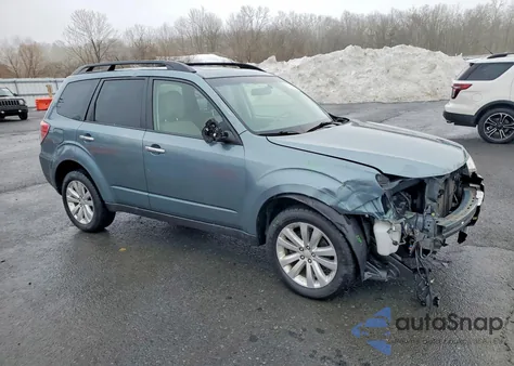 2012 Subaru Forester 2.5X Premium z USA, uszkodzony, nr VIN JF2SHADC6CH453977
